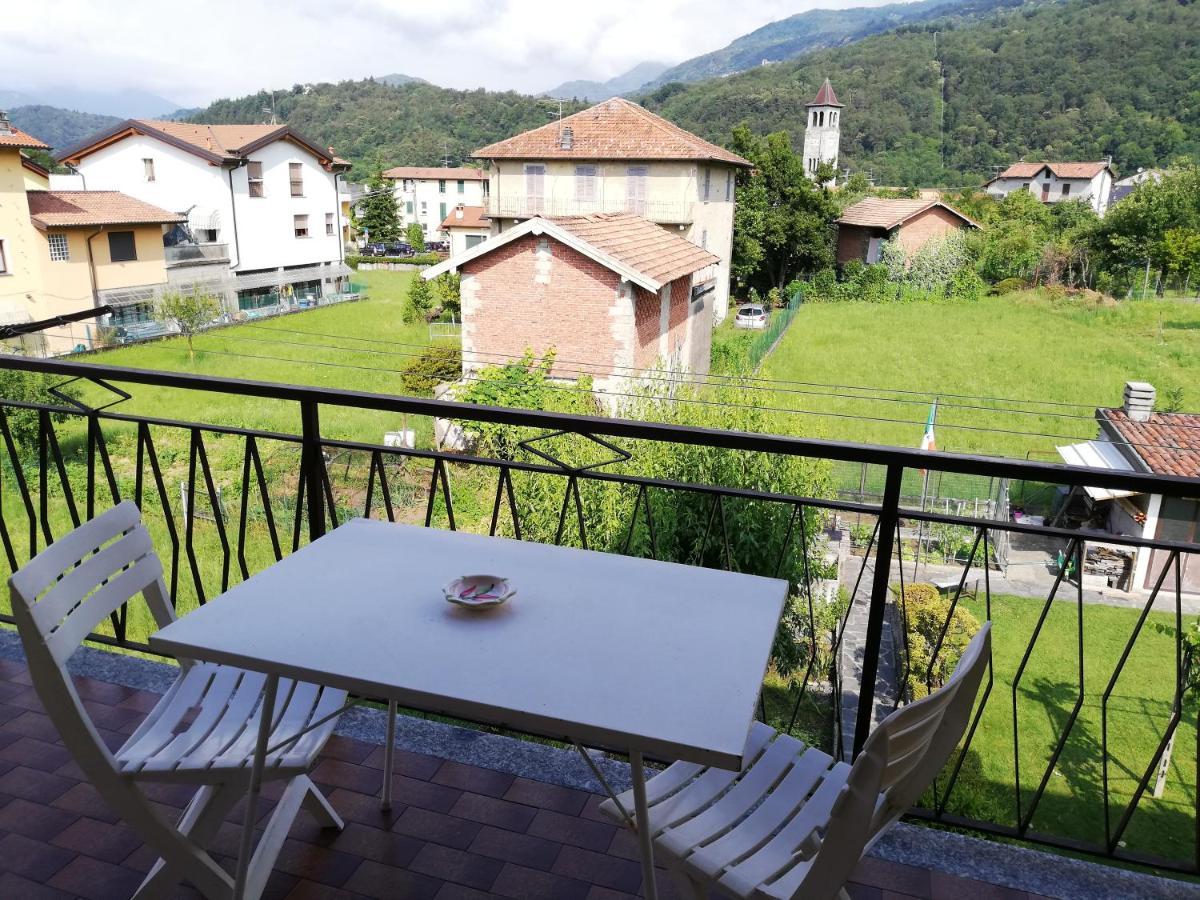 Appartement La Rosa Rossa à Cambiasca Extérieur photo