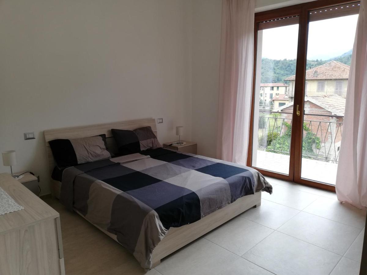 Appartement La Rosa Rossa à Cambiasca Extérieur photo