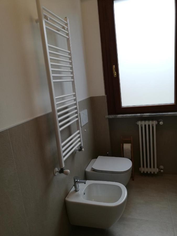 Appartement La Rosa Rossa à Cambiasca Extérieur photo